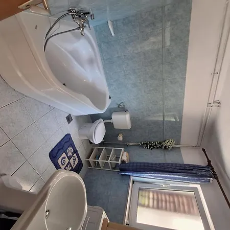 Apartment More 아파트