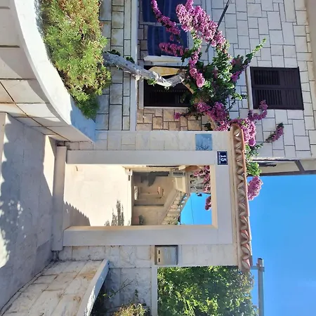 Apartment More 아파트