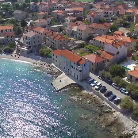 아파트 Apartment More