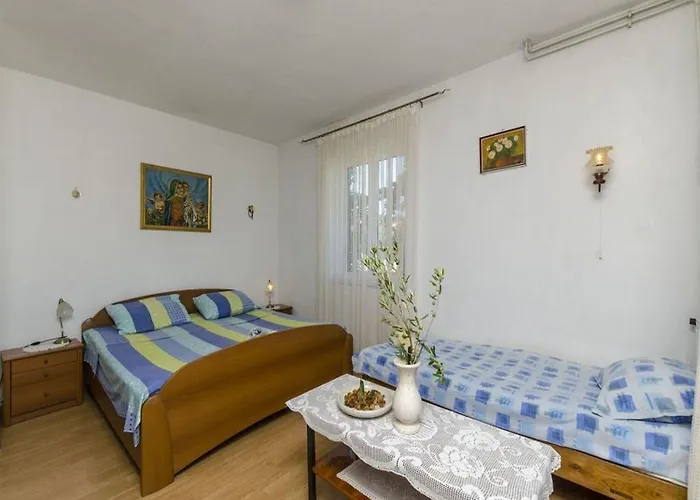 Apartament Apartment More *