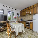 Apartment More Postira