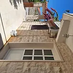 Apartment More Postira