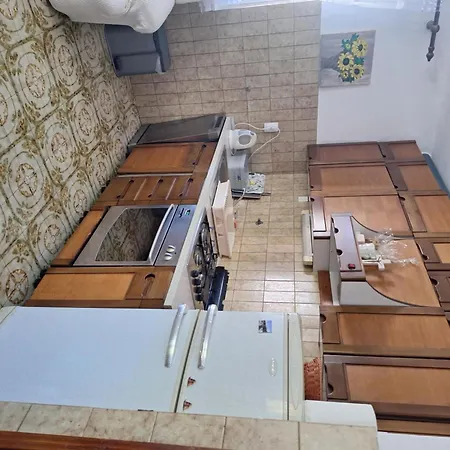 Apartment More פוסטיר